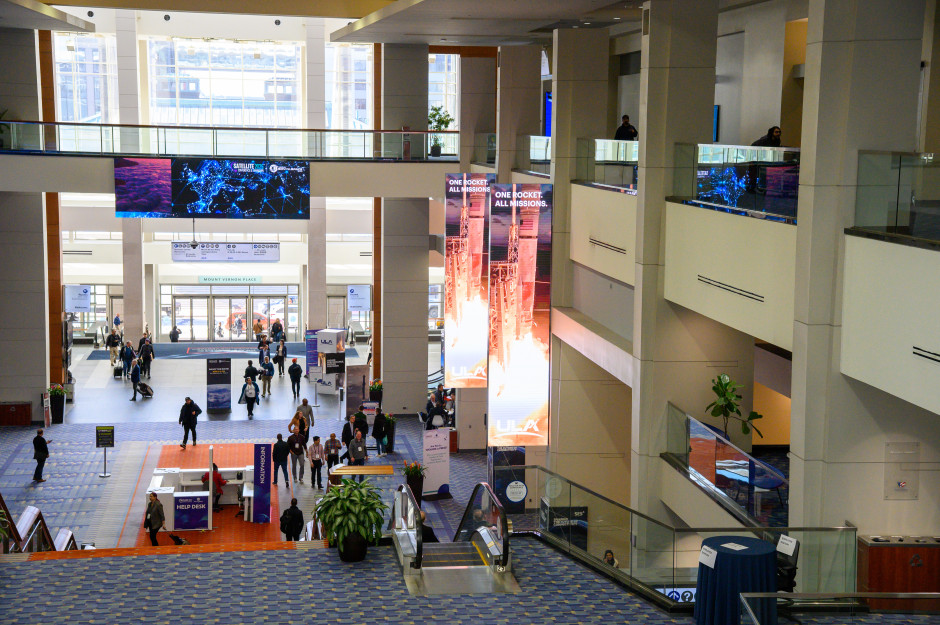 Video Marquee – North Skywalk